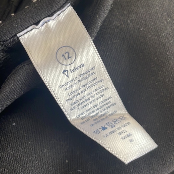 Ivivva black crop leggings size 12 - Picture 3 of 3